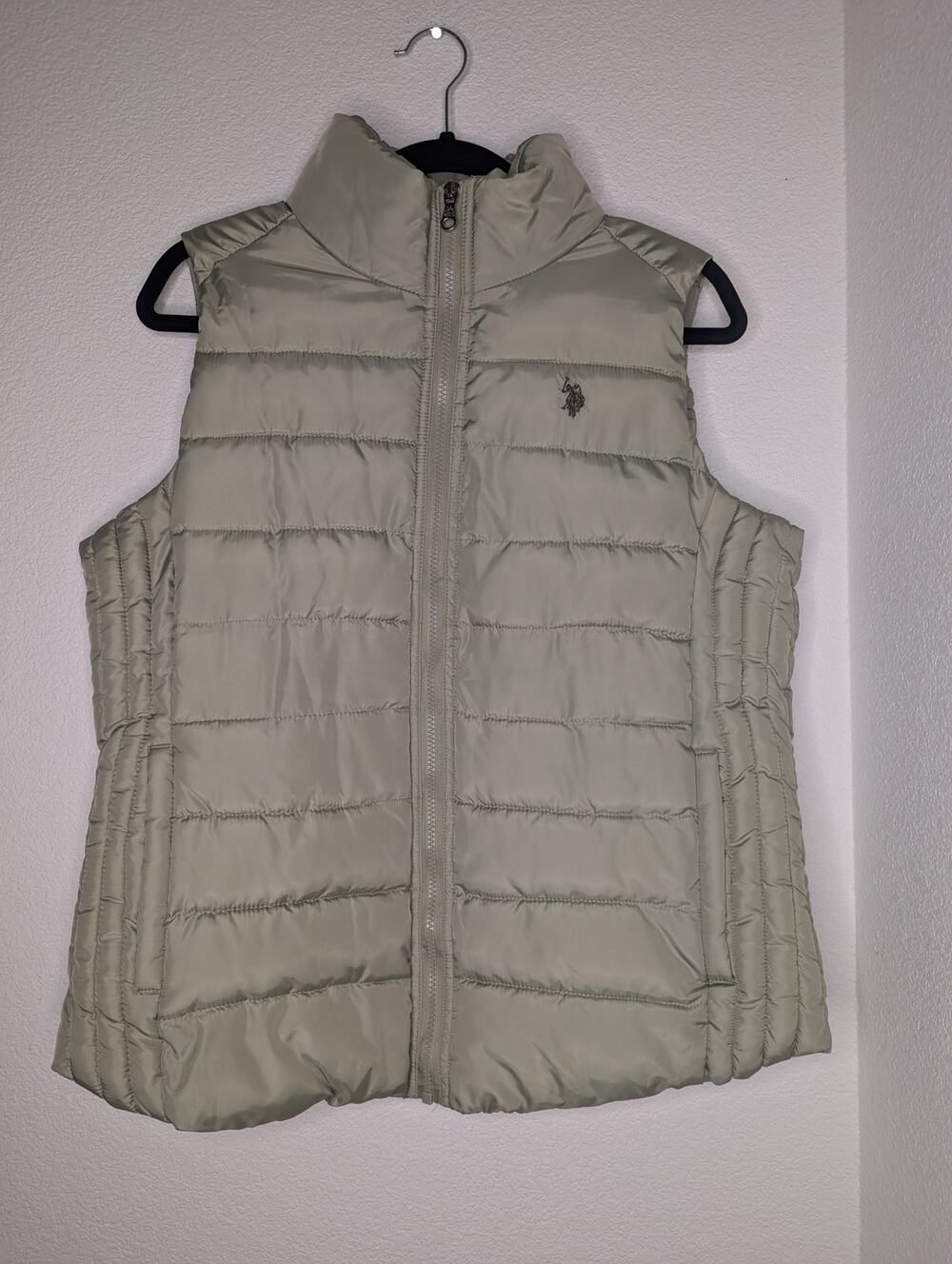 U.S. Polo Assn. Women's Green Puffer Vest L Gorpcore Activewear Golf Travel Chic